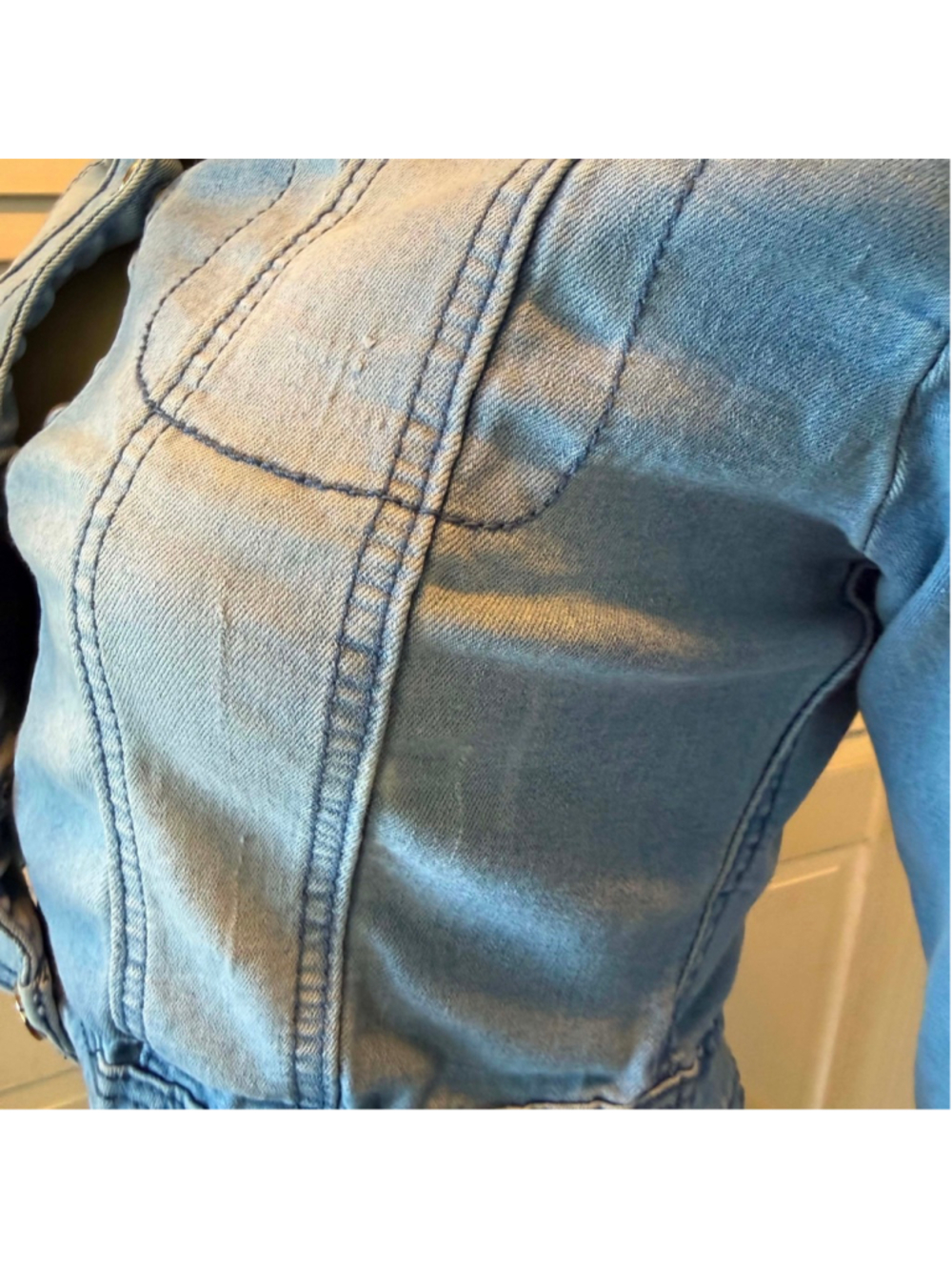 Juniors Blue Topic Light Blue Off Shoulder Cropped Jean Jacket M - Picture 5 of 9